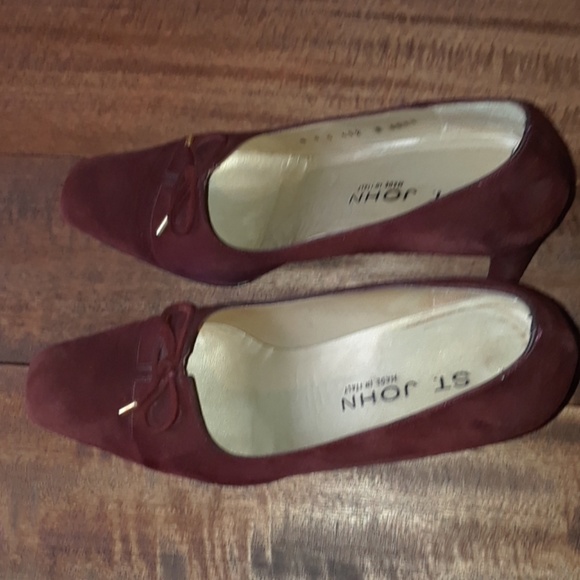 St John Burgundy wine Velvet 2 1/4" Heels - Picture 7 of 8